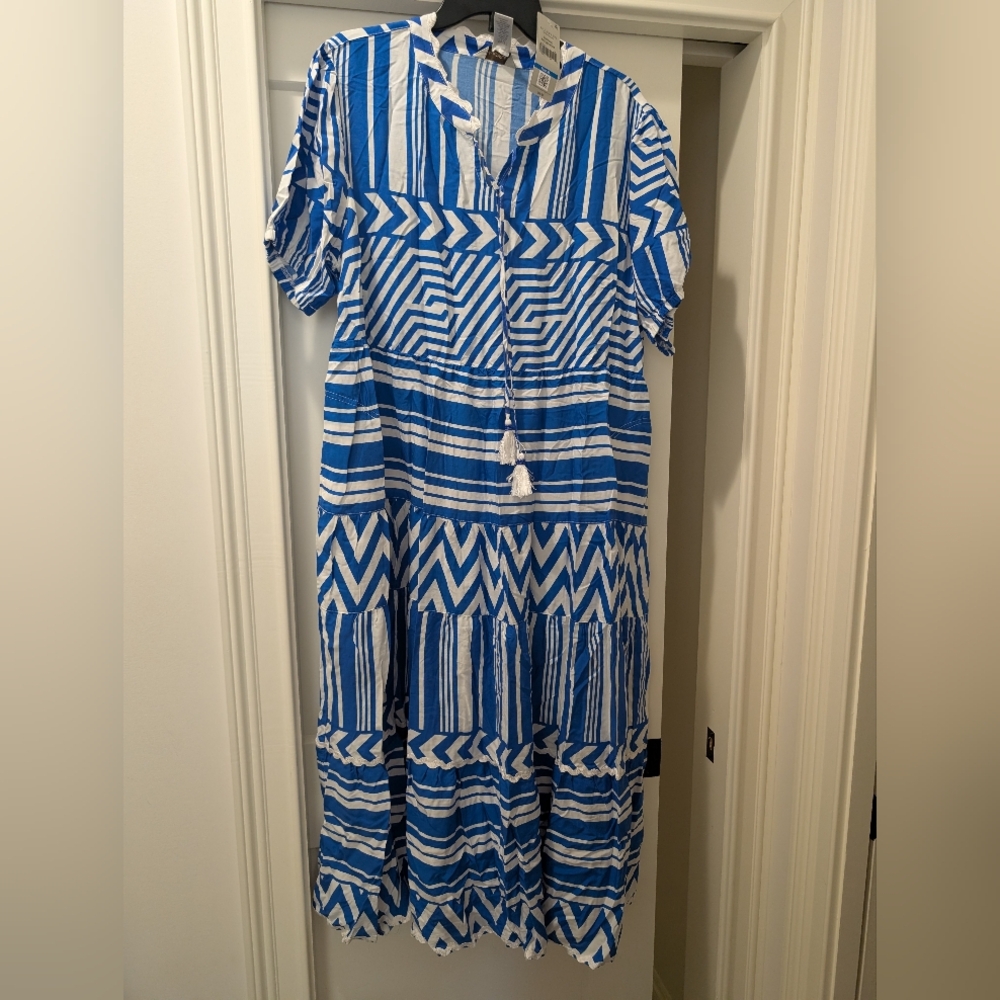 Blue and White Geometric Pattern Dress With Pockets!